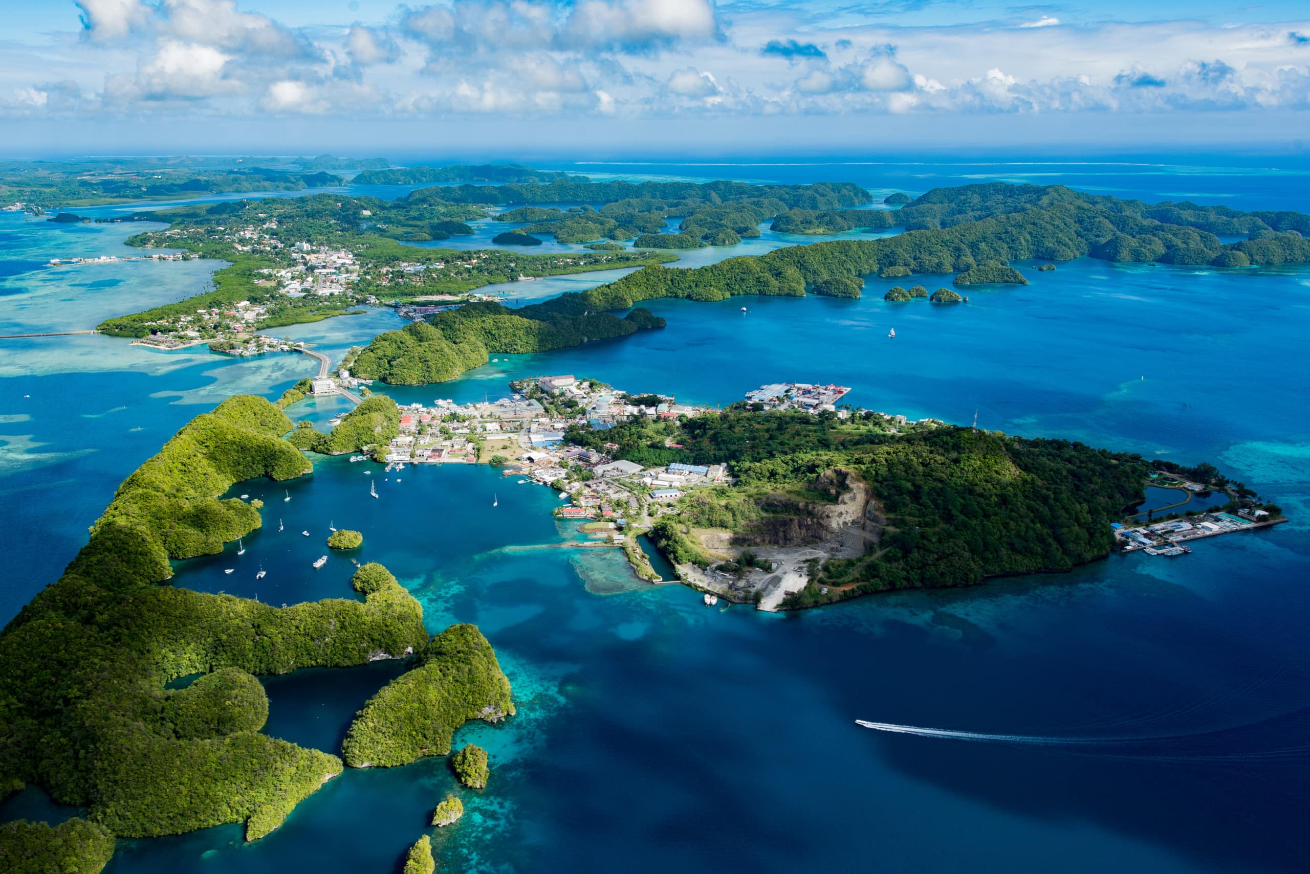 3 архипелага. Остров Палау. Палау Корор. Федеративные штаты Микронезии столица. Остров Палау Микронезия.